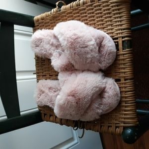 Like new Lauren conrad fluffy slippers size xl 9 / 10